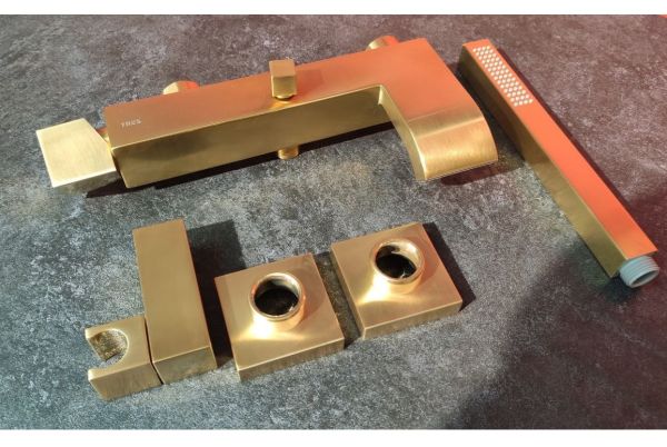 Одноважільний змішувач для ванни та душу 0071700203OM