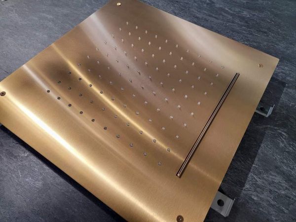 Квадратний вбудований душ Hydro Quadro Batara EterNice Copper 05387155 бронза PVD. Гідромасажна лінія