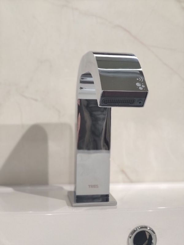 ELECTRONIC Електронний кран для умивальника з 1 виходом води та автоматичним дозатором мила-39210320